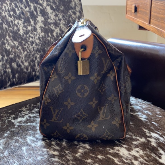 Louis Vuitton Monogram Speedy 30 - Picture 5 of 12